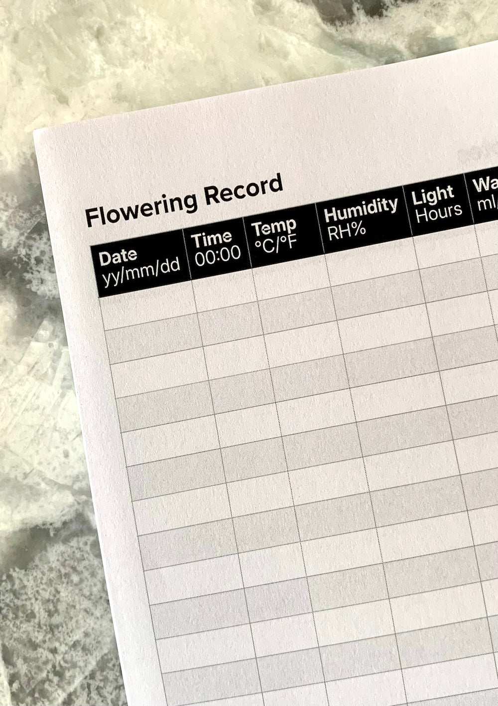 A complete logbook to organize, track, and refine every stage of your cannabis grow in one professional companion.